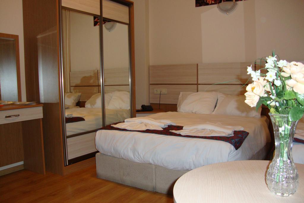 Royal Suites Besiktas Истанбул Стая снимка